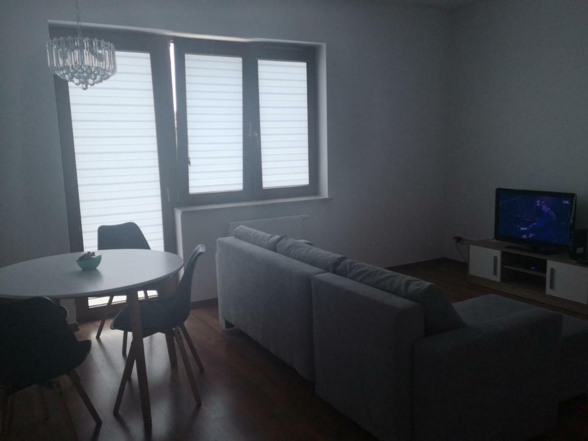 Апартаменти Apartament Przy Aquaparku Радом Екстер'єр фото